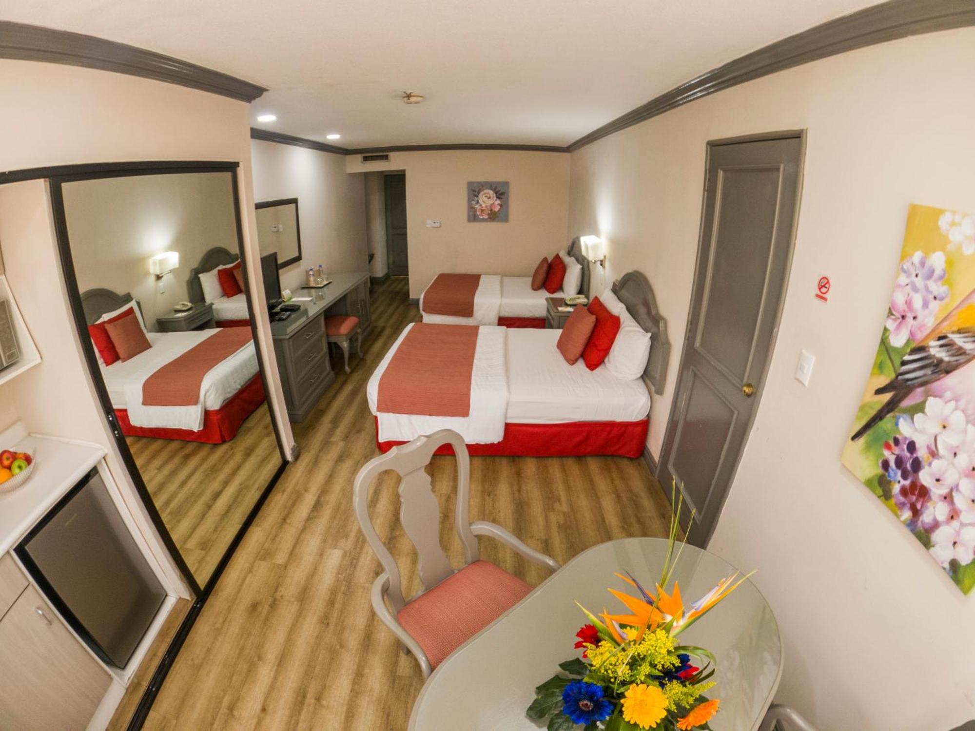Hotel Santander Plaza Città del Guatemala Esterno foto